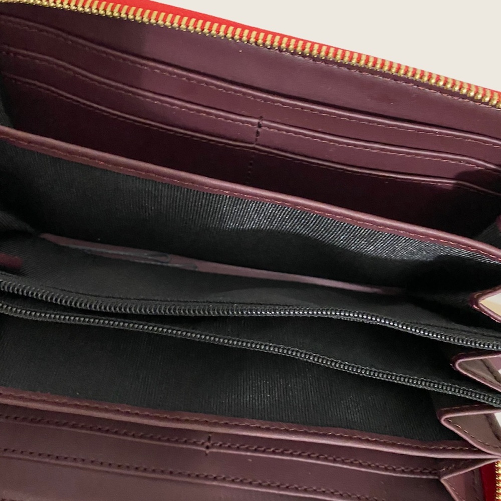 Brand New Zac Posen wallet - Picture 3 of 3
